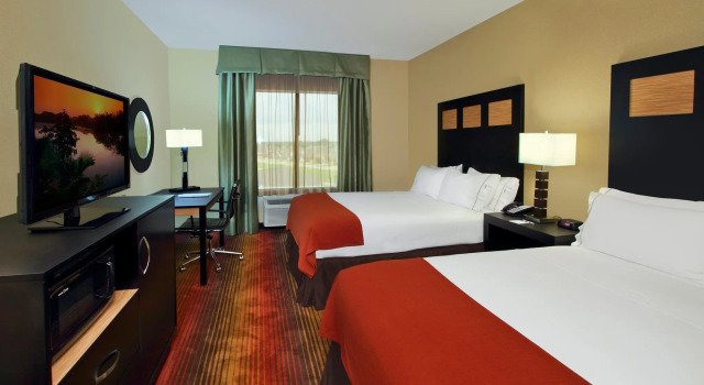 Четырёхместный номер Standard Holiday Inn Express & Suites Houston East - Baytown by IHG
