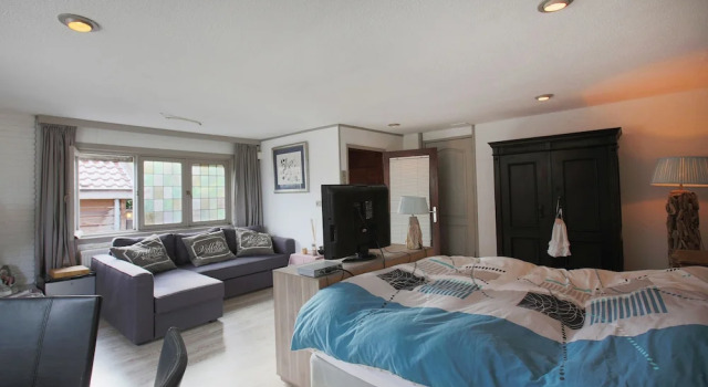Stylish Studio In Houseboat, Забронировать Отель Отели Норда 3 звезды, 3*