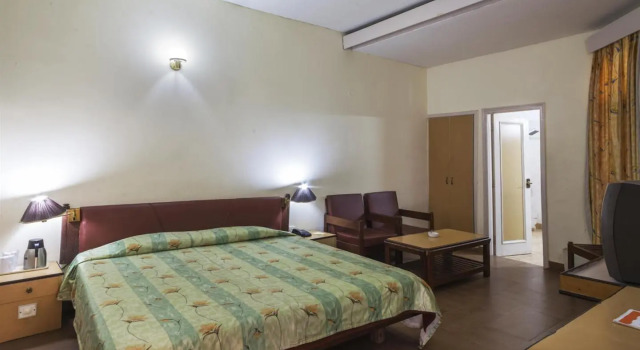 Hotel Asia Shripati, Забронировать Отель Отели Катра с парковкой, Парковка