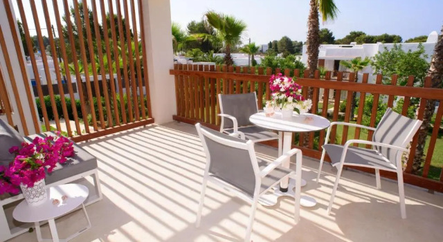 Полулюкс с видом на сад Cala Llenya Resort Ibiza