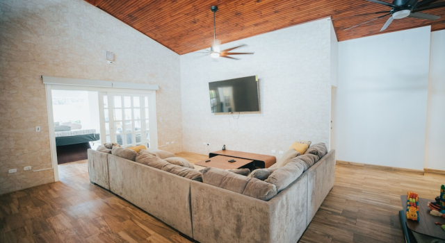 Beach House Luxury, Rezerwuj Hotel Hotele 4-gwiazdkowe w Limon, 4*