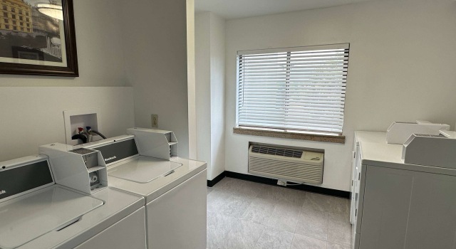 La Quinta Inn and Suites by Wyndham Cincinnati North