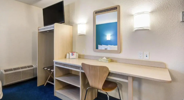 Двухместный номер Standard Days Inn by Wyndham Stony Plain