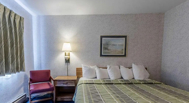 Номер Standard Days Inn by Wyndham La Crosse