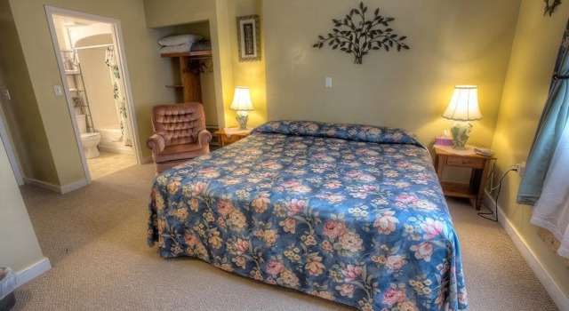 Villa Maria Country Inn, Varaa Villa Mökit kohteessa Edmonton, Mökki