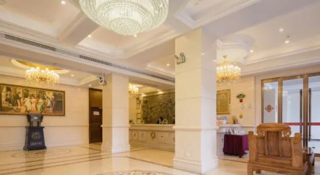 Vienna Hotel (Meizhou West High-speed Railway Station)