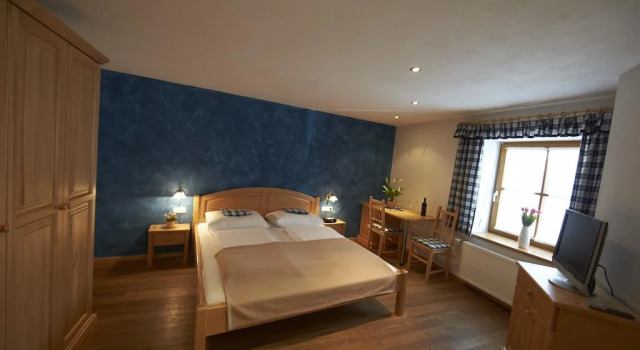 Winzerhof Kiss, Book Hotel Neusiedl am See 
