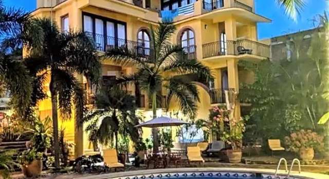 Семейный люкс Suites La Hacienda