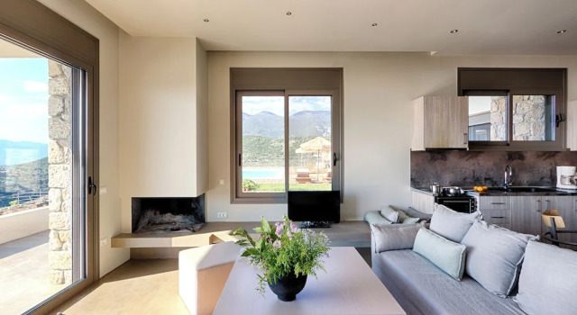 Люкс Superior Euphoria Estate Messinia