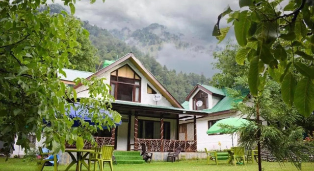 The River Front Luxury Cottage By Stay Pattern, Забронировать Дом для отпуска Коттеджи Jammu & Kashmir Ski, Коттедж