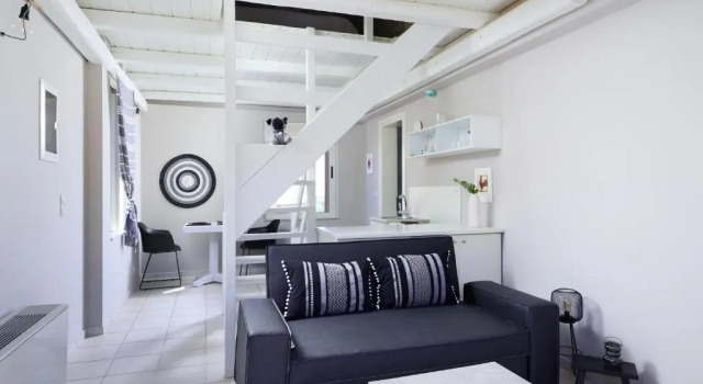 Студия Eliathos Hillside Retreat