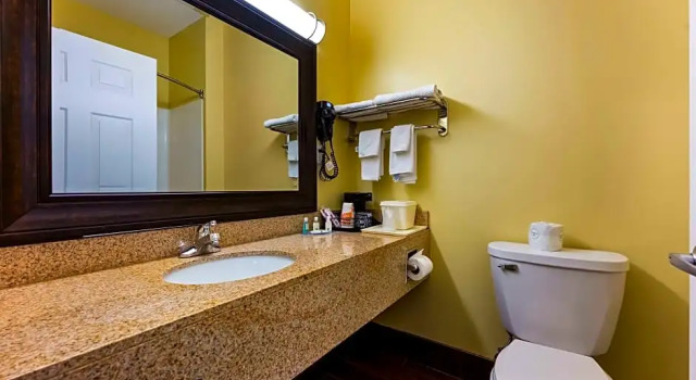 Люкс Quality Inn Fort Payne