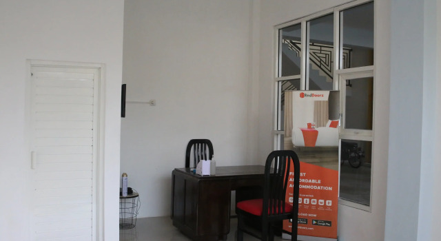 RedDoorz Syariah near Suncity Mall Madiun