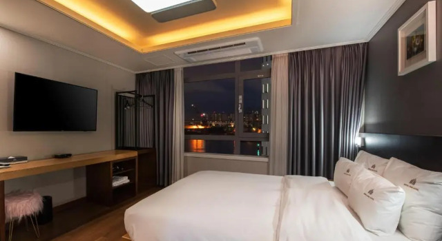 Двухместный номер Standard с видом на гавань Central Park Hotel Busan