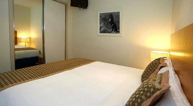 Апартаменты Amity South Yarra Apartments