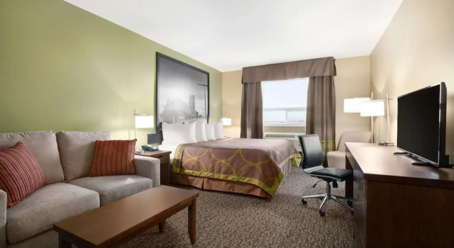 Dwuosobowy suite Super 8 by Wyndham Regina