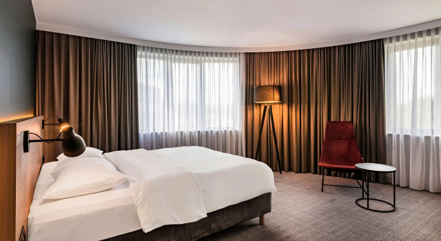 Полулюкс Park Inn by Radisson Krakow