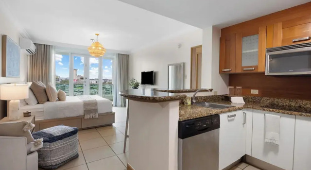 Студия Deluxe с балконом и с видом на залив Condado Lagoon - Lux Waterfront Studios