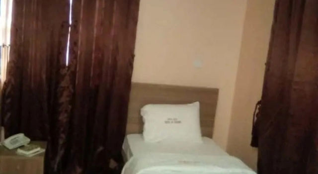 Номер Economy Faith Lodge