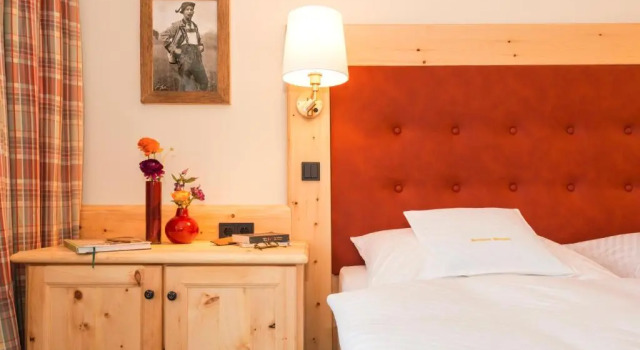 Двухместный номер Standard с балконом Alpenjuwel Parkhotel Wallgau 4 Sterne Superior Genusshotel mit Spa feinster Kulinarik & Golf Ihr Rückzugsort inmitten der Alpen mit Tradition und Eleganz