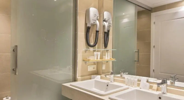 Одноместный номер Standard Four Points by Sheraton Costa Blanca Villas