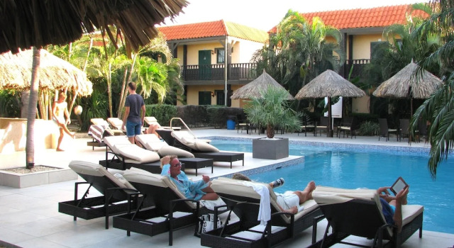 Van Gogh Inn Aruba