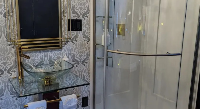 Студия Luxury Olympic Railway Inn