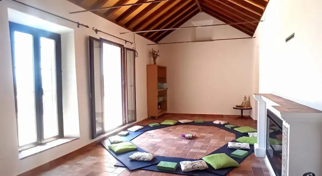 Andalusian Farmhouse for Workshops, Retreats or Events, Varaa Lomakoti Cartama Malaga Province