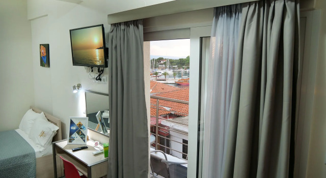 Sunshine Apartments, Book Apartment Neos Marmaras 
