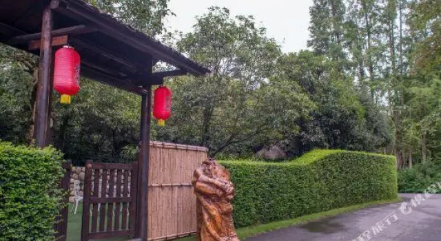 Baicui Baiju, Prenota Hotel Chengdu Sichuan