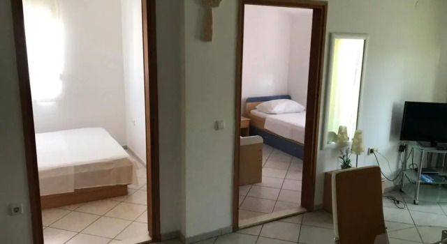 Apartments Nives, Prenota Appartamento Hotel a Croatian Islands con parcheggio, Parcheggio