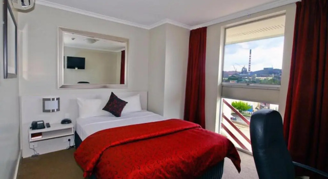 Номер Deluxe Isa Hotel