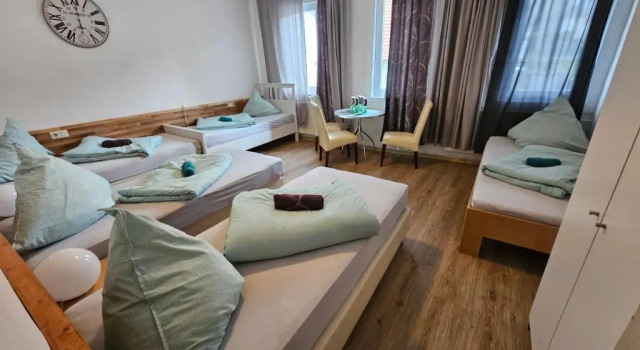 Трёхместный номер Standard Hotel & Hostel Albstadt