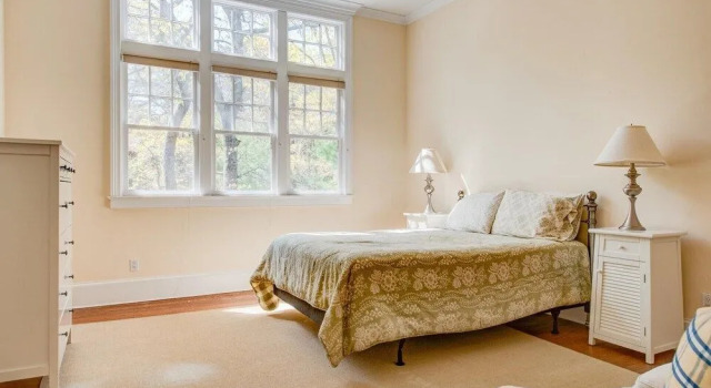 Traditional East Hampton Estate, Забронировать Дом для отпуска Ист-Хэмптон The Hamptons