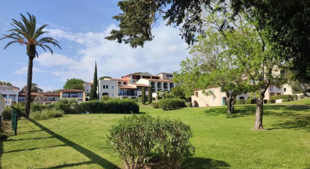 Студия CHEZ ADRIANA studio cosy VUE sur le golfe de Saint-Tropez