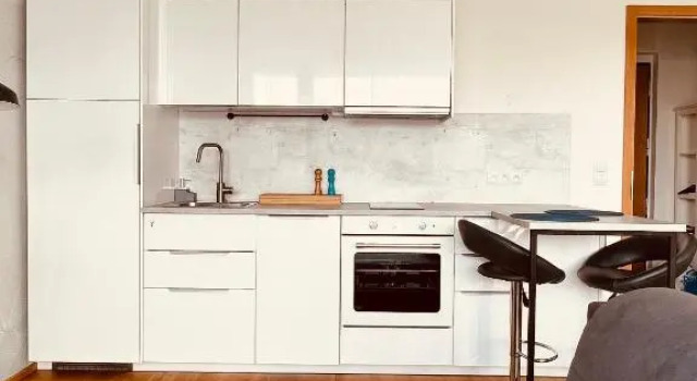 White Pearl Studio with parking in Holešovice, Rezervovat Hotel Hotely v Praha s parkováním, poblíž SaSaZu, Parkování