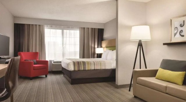 Двухместный люкс Country Inn & Suites by Radisson, Merrillville, IN