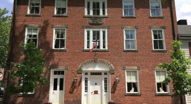 Spread Eagle Tavern and Inn, Rezerwuj Pensjonat Salem 