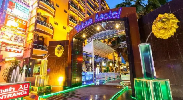 Кровать в общем номере Vabua Asotel Bangkok