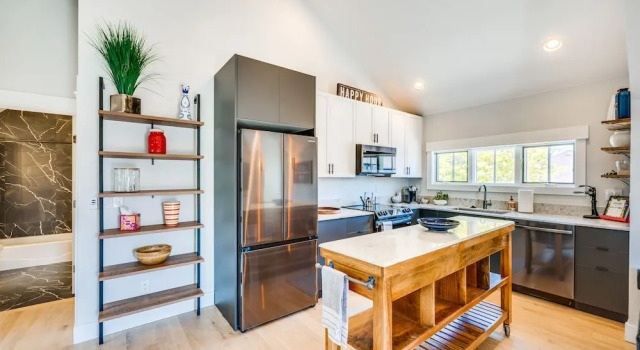 14 Mi to Dtwn Denver: Sleek Westminster Home, Prenota Appartamento Westminster 