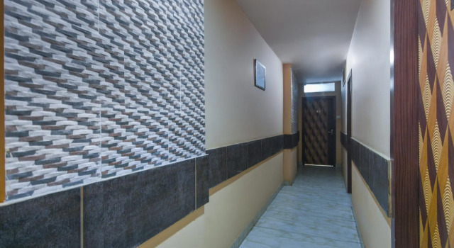 OYO 72016 Hotel Golden Palace, Book Hotel Sakchi 