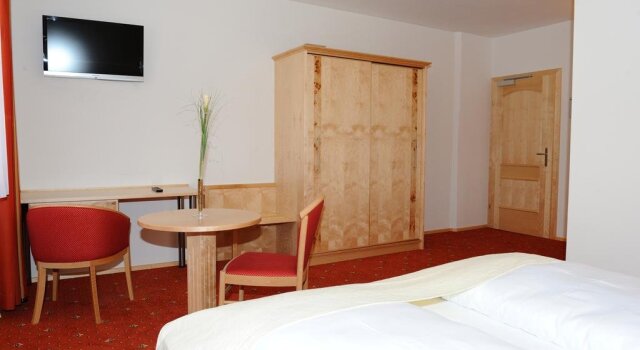 Hotel-Gasthof-Fleischerei - Zur alten Post, Reserva ahora Hotel Bad Schwanberg 
