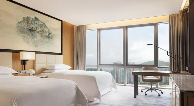 Четырёхместный клубный номер Standard с видом на город Sheraton Zhuhai Hotel