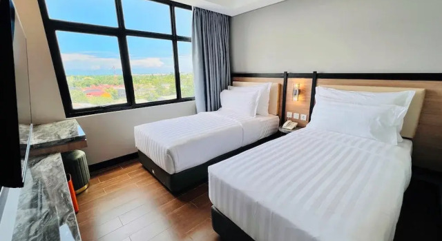 d'primahotel Perintis Makassar, Book Hotel Hotels in Sulawesi with Parking, Parking