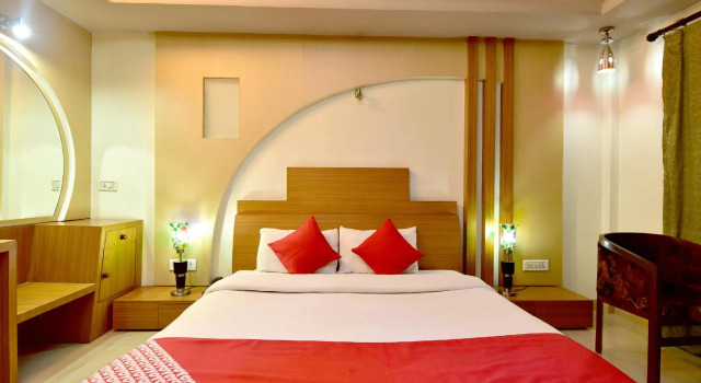 OYO 8606 Hotel Snow Princess, Забронировать Отель Отели Манали с парковкой, Парковка