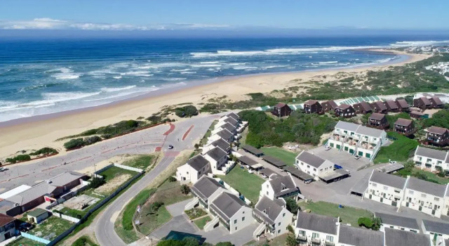 59 Settler Sands Beachfront Accommodation, Забронировать Отель Отели Sunshine Coast с парковкой, Парковка
