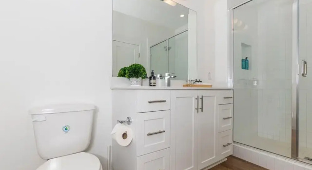 Апартаменты Central Location Cozy Private Bedroom w Bathroom