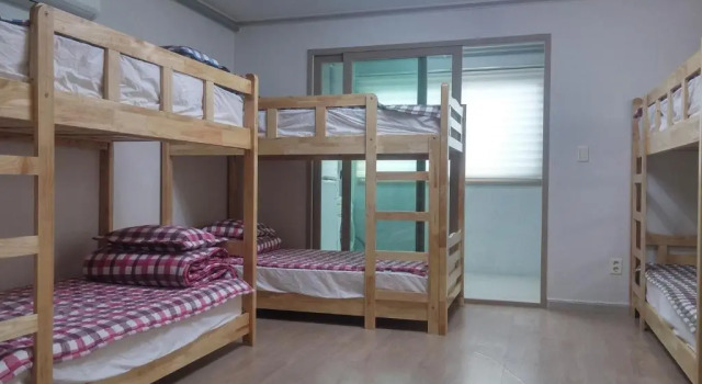 Кровать в общем номере (женский номер) Jiin Hostel & Guesthouse
