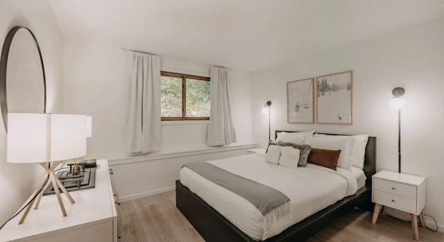 64sw - Pets Ok - Wood Stove - Sleeps 4 1 Bedroom Condo by RedAwning, Buchen Sie Ferienwohnung Hotels in Glacier mit Pool, Schwimmbad
