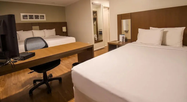 Номер Superior Hotel Deville Curitiba